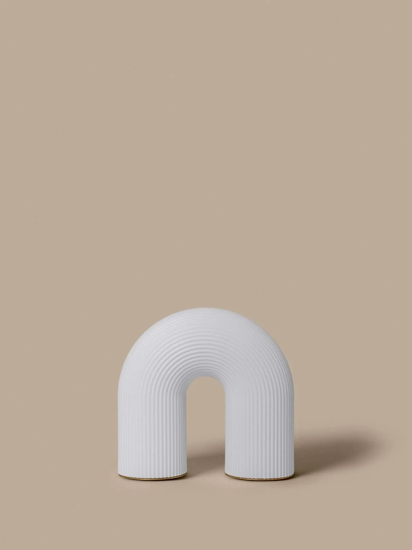 Vuelta outdoor portable tafellamp, White, 25 cm Ferm Living