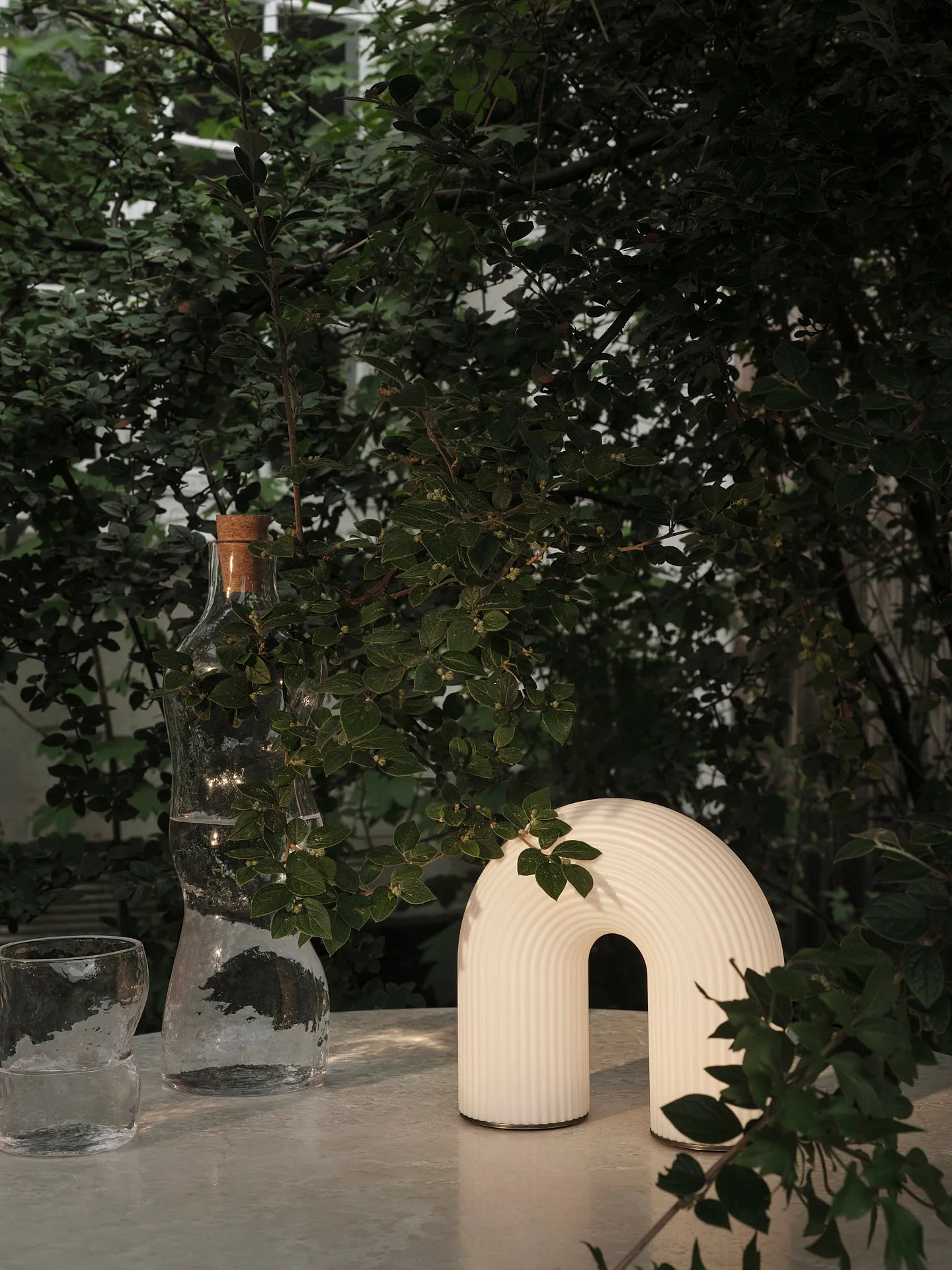 Vuelta portable tafellamp, White Ferm Living