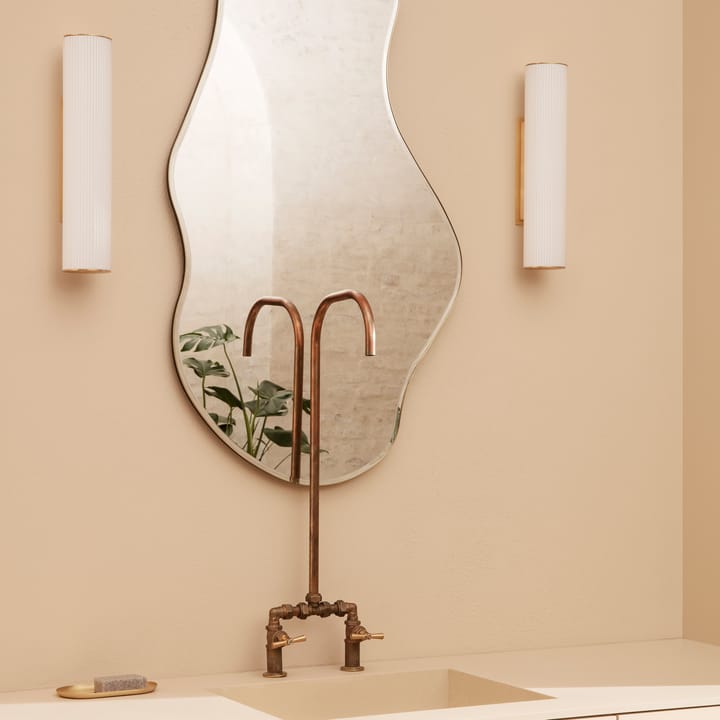 Vuelta wandlamp 40 cm, Wit-messing Ferm Living