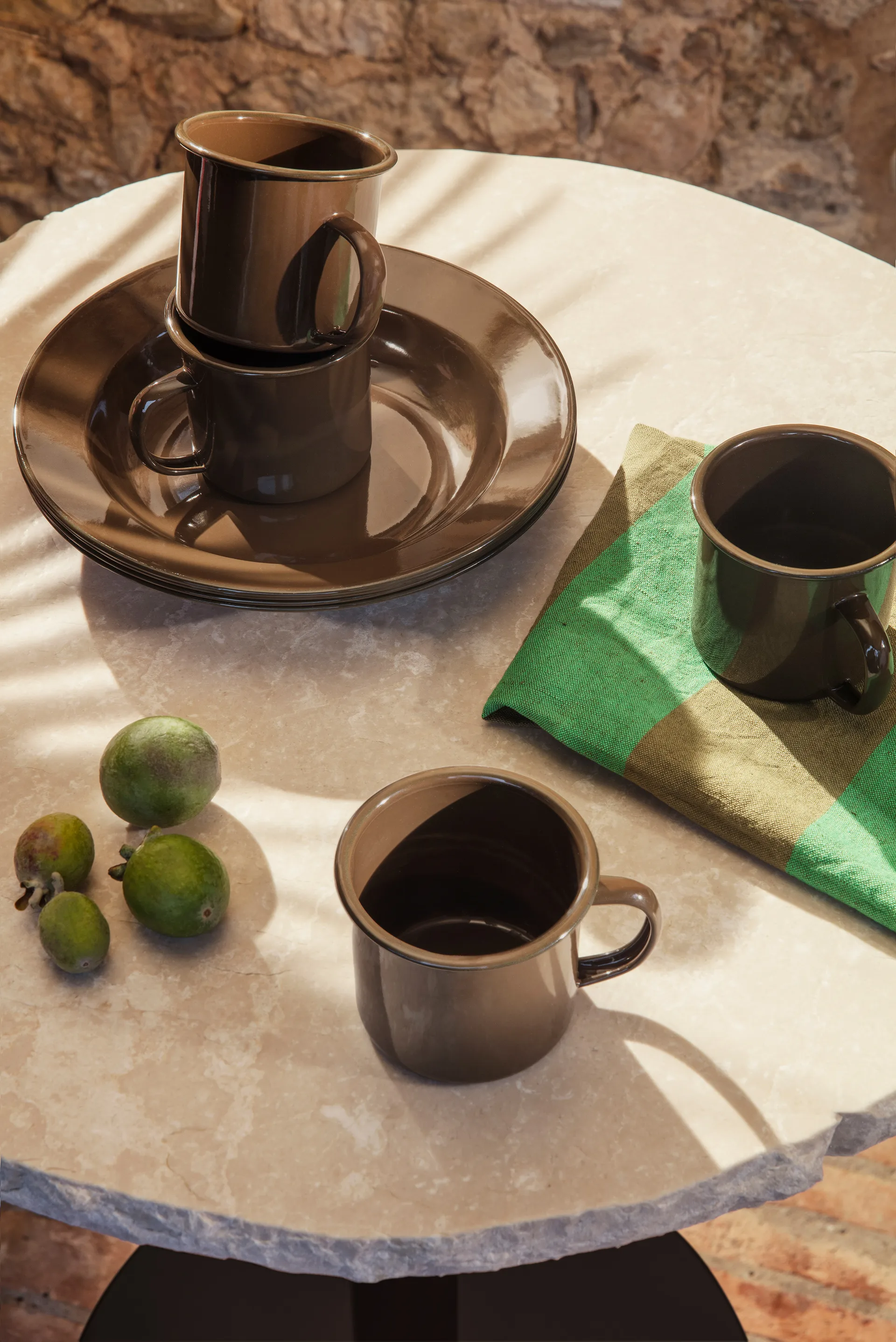 Yard Picnic servies picknick 8-delig, Olive Green Ferm Living