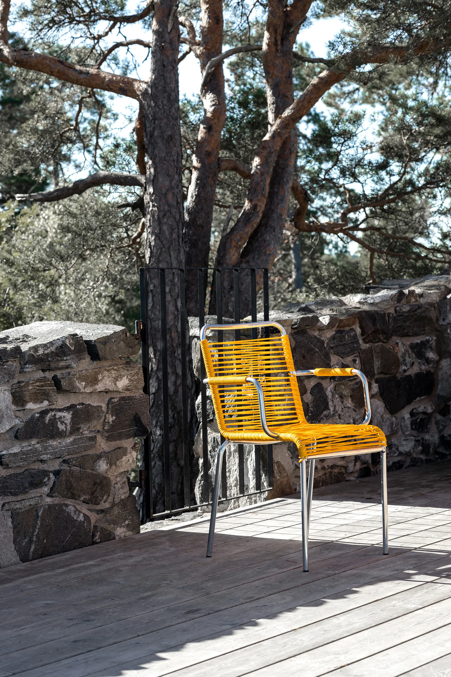 Mya armstoel aluminium, Geel Fiam