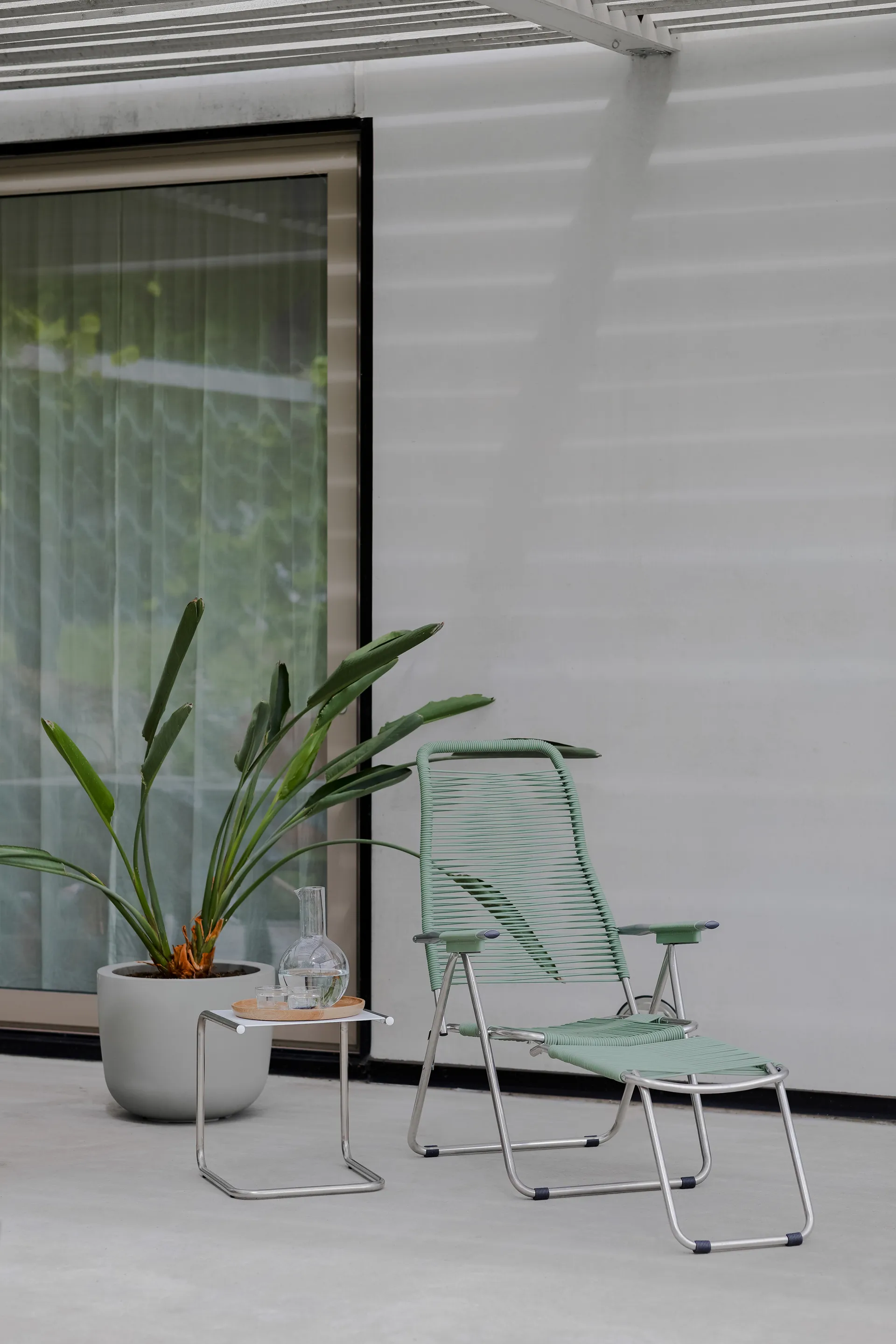 Spaghetti ligstoel met voetensteun, Salie groen Fiam