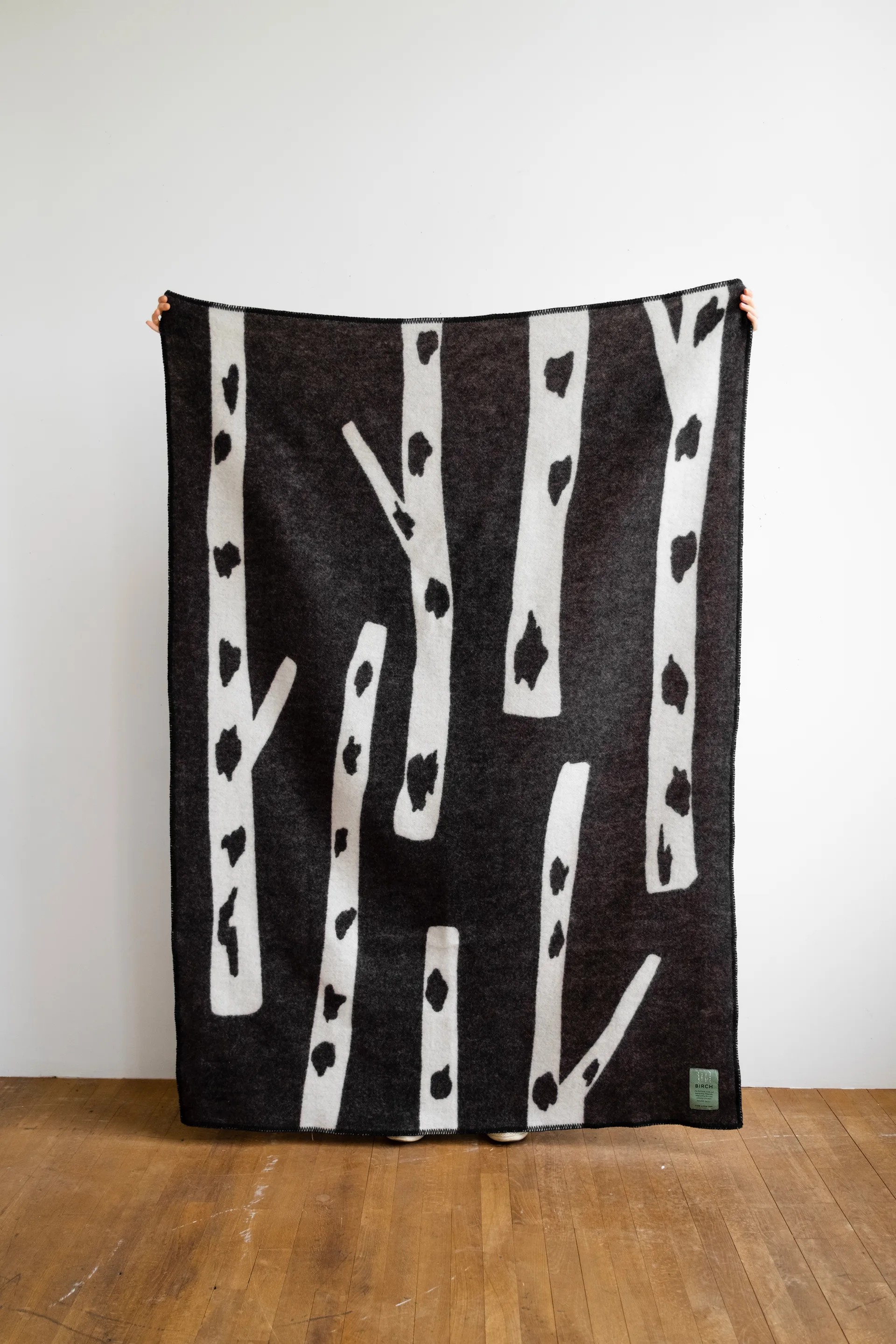Berken fleece 130x180 cm, Black-white Fine Little Day