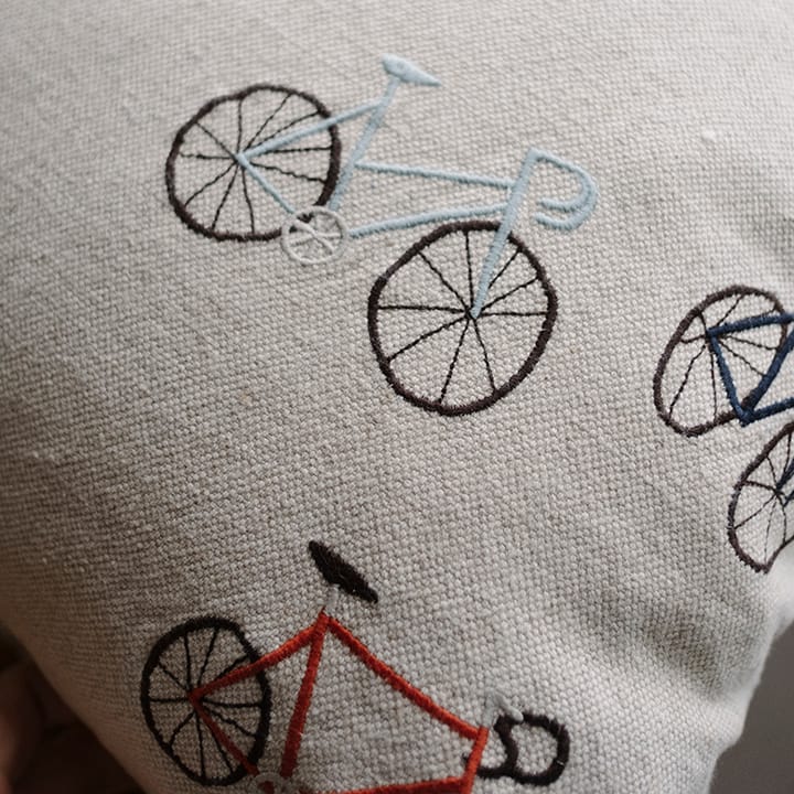 Bicycles kussenhoes 48x48 cm - Beige - Fine Little Day