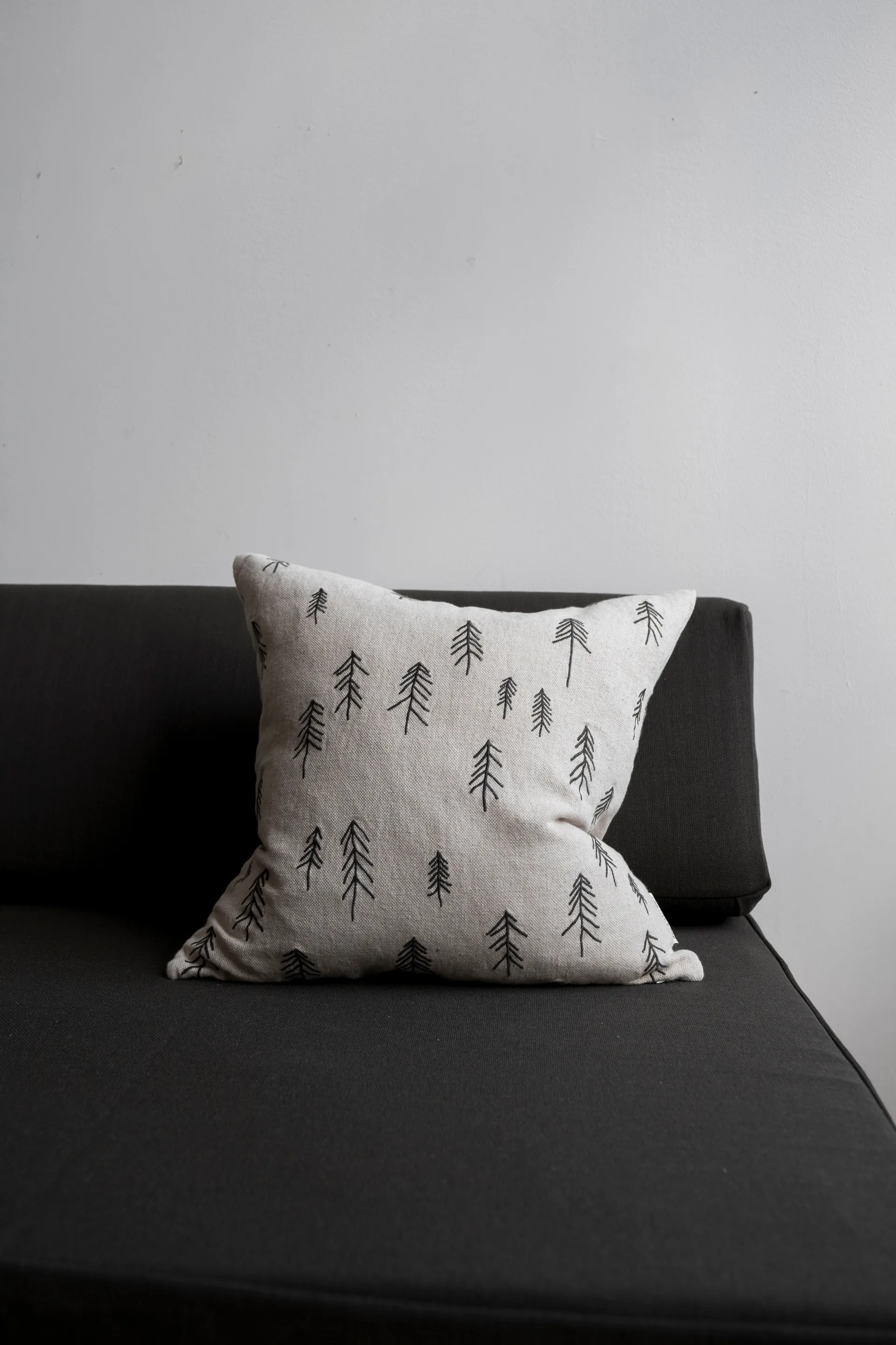 Den kussenhoes 48x48 cm, Bruin-natuur Fine Little Day