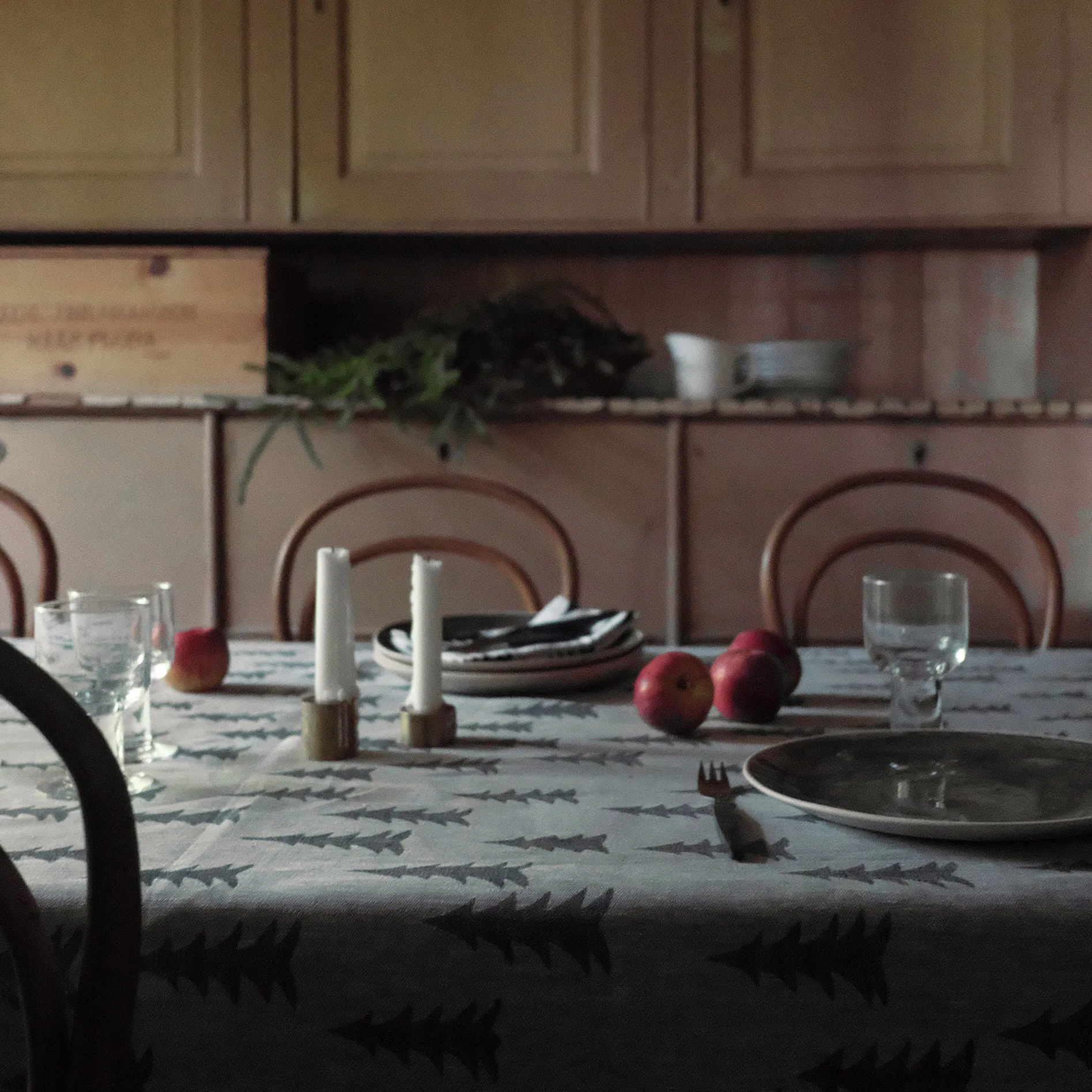 Gran jacquardgeweven tafelkleed 147x250 cm, Groen-grijs Fine Little Day