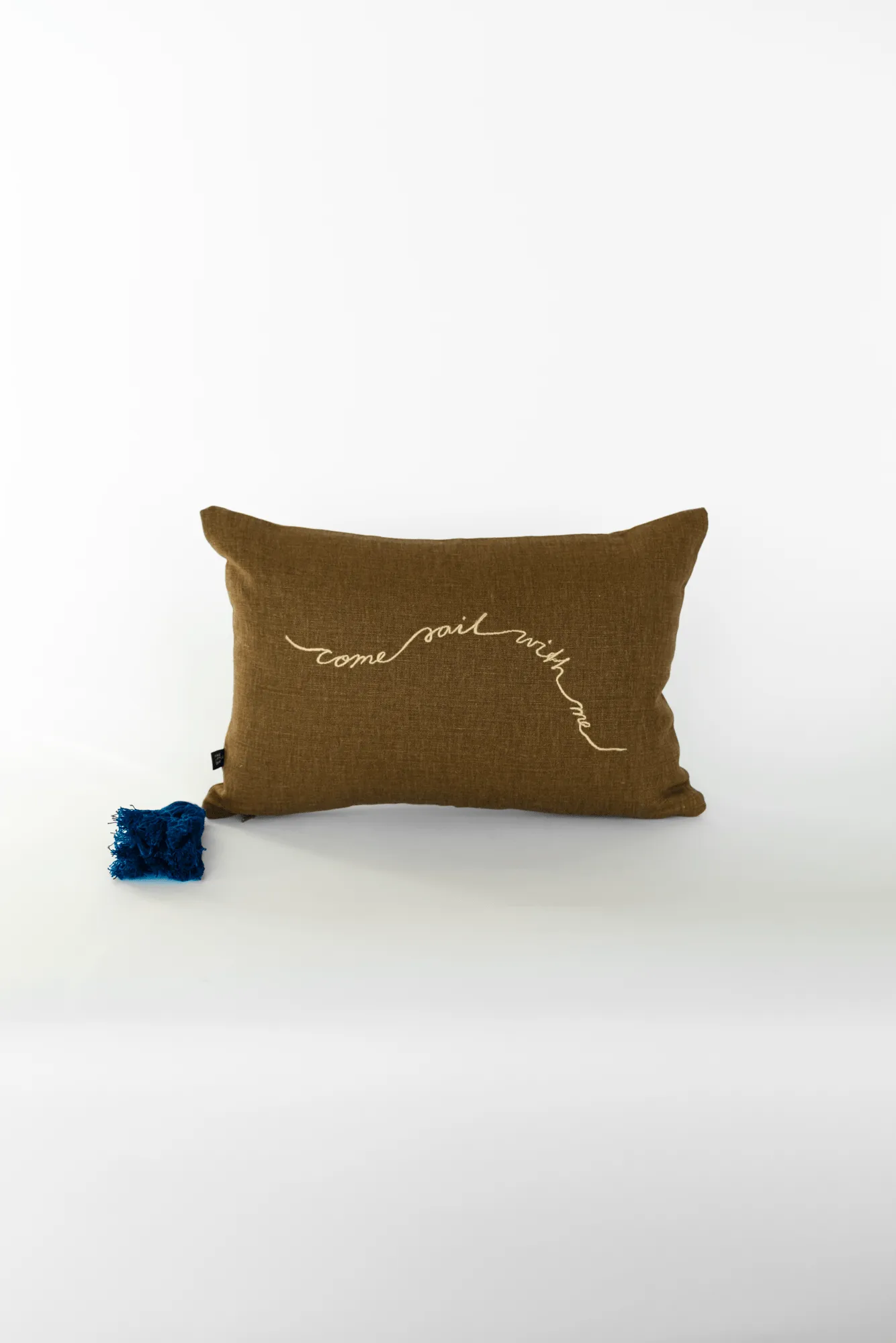 Knop sierkussen, Bruin-goud-blauw, 27x40 cm Fine Little Day