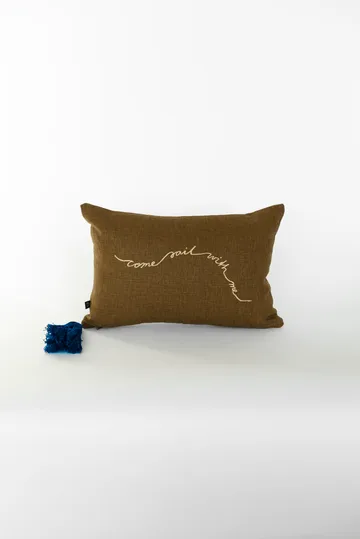 Knop sierkussen - Bruin-goud-blauw, 27x40 cm - Fine Little Day