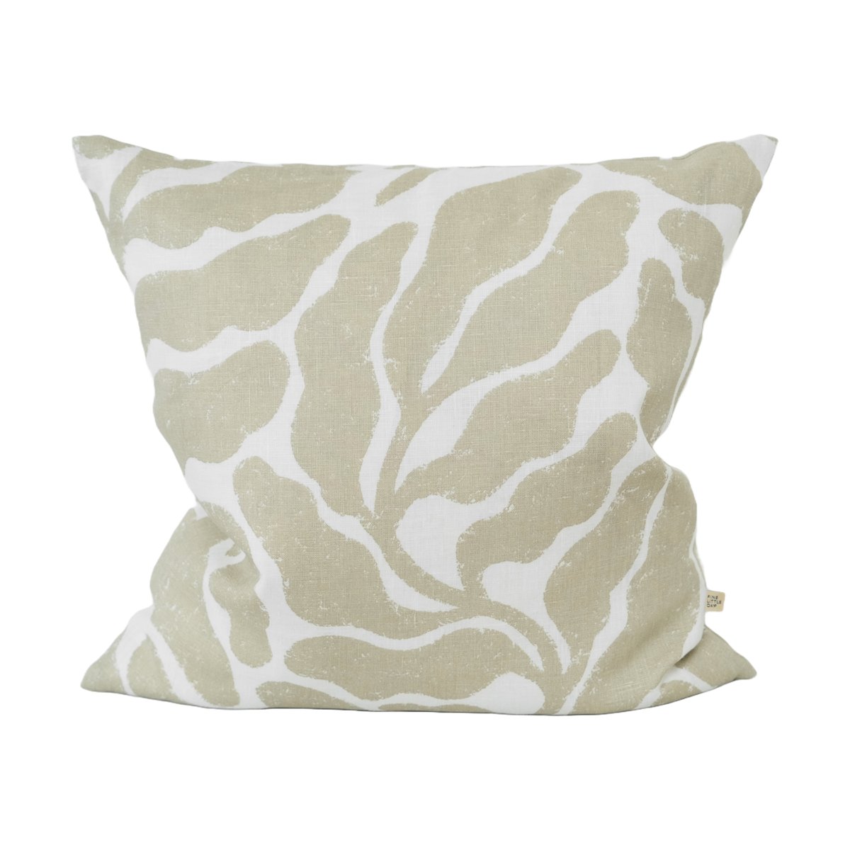 Fine Little Day Leaves kussenhoes 48x48 cm. Sand | Scandinavisch Interieur | Kussenhoezen | Beige