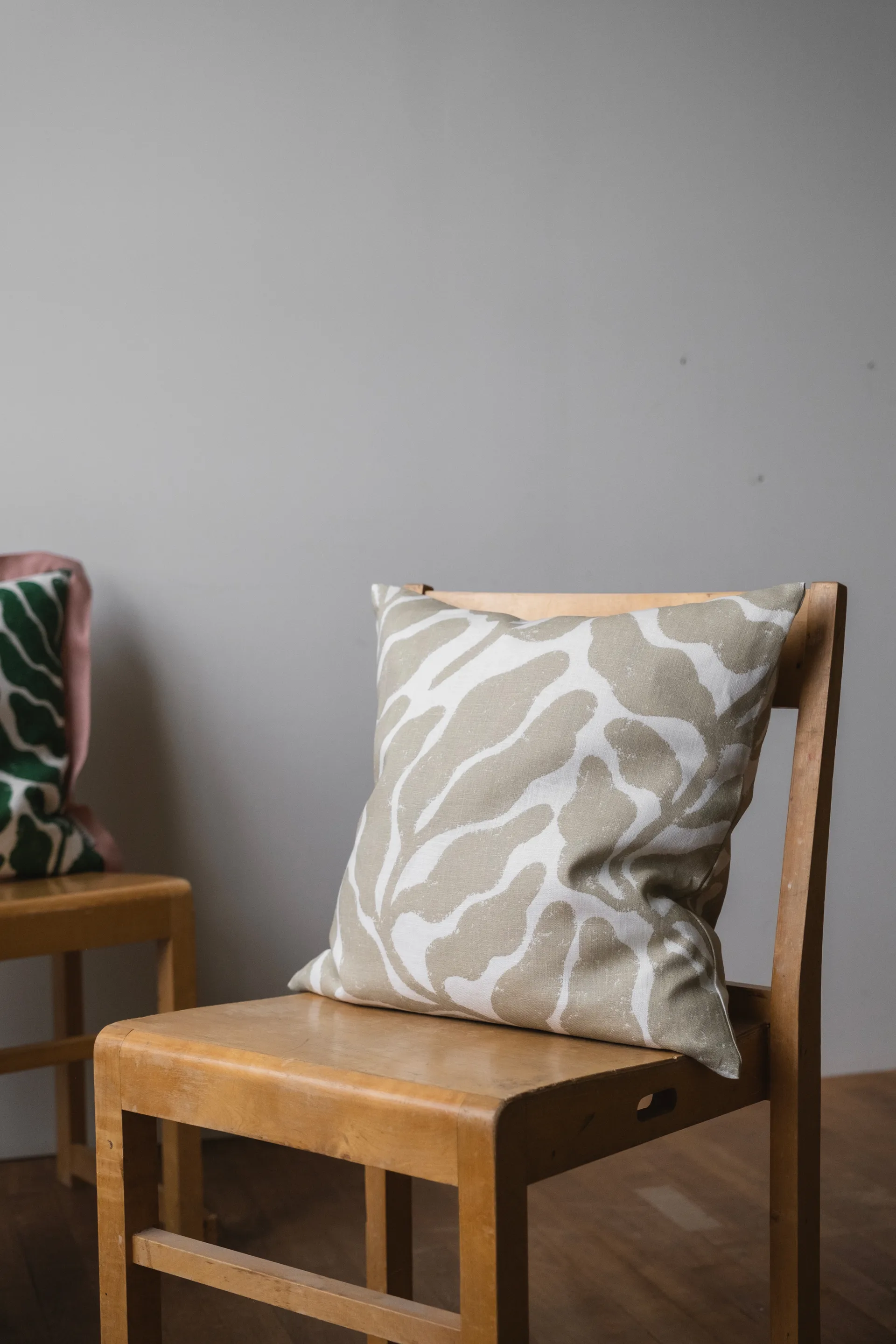 Leaves kussenhoes 48x48 cm., Sand Fine Little Day