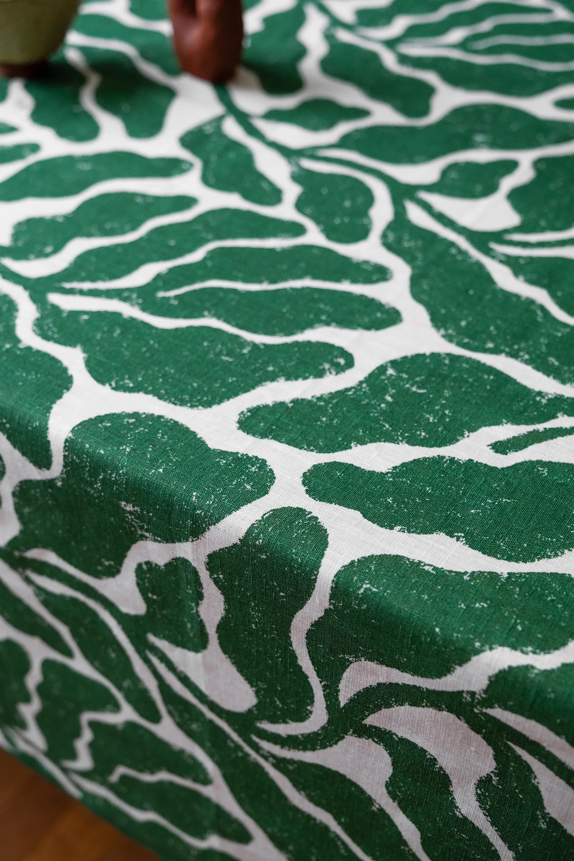 Leaves tafelkleed, Green, 149x250 cm Fine Little Day