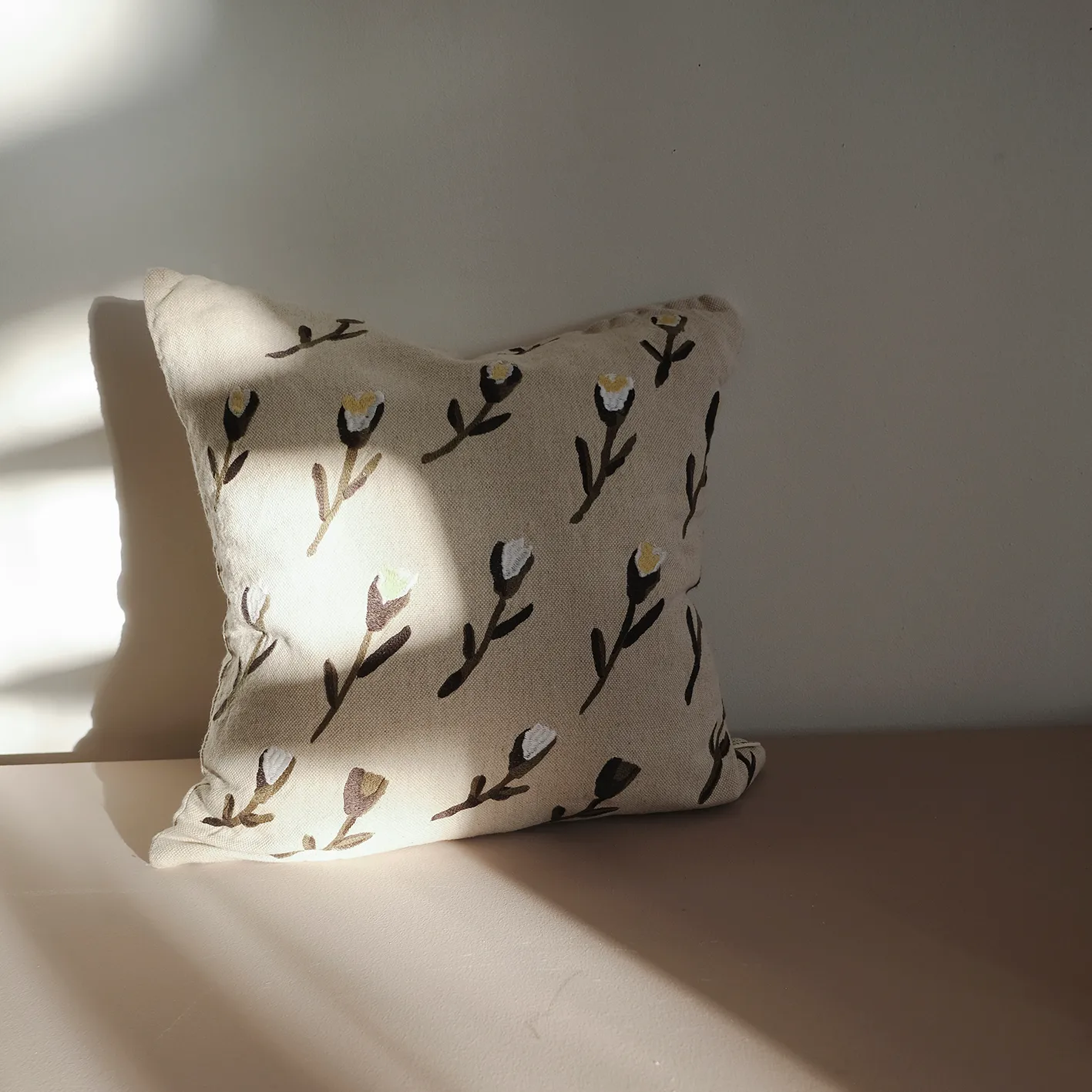 Meadow kussenhoes 48x48 cm, Beige Fine Little Day