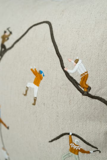 Mountain climbers kussenhoes 48x48 cm - Natuur - Fine Little Day