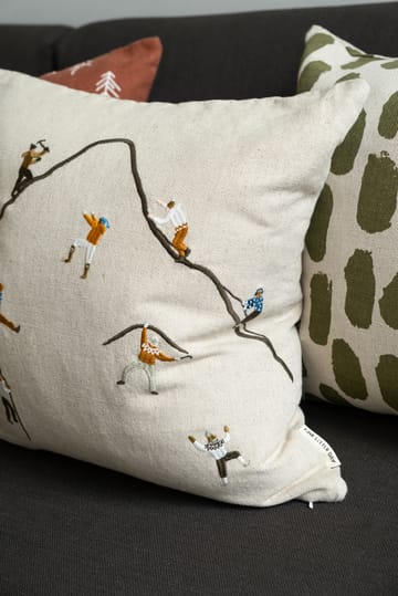 Mountain climbers kussenhoes 48x48 cm - Natuur - Fine Little Day