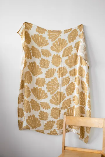 Schelp mousselinedeken 120x120 cm - Sand - Fine Little Day