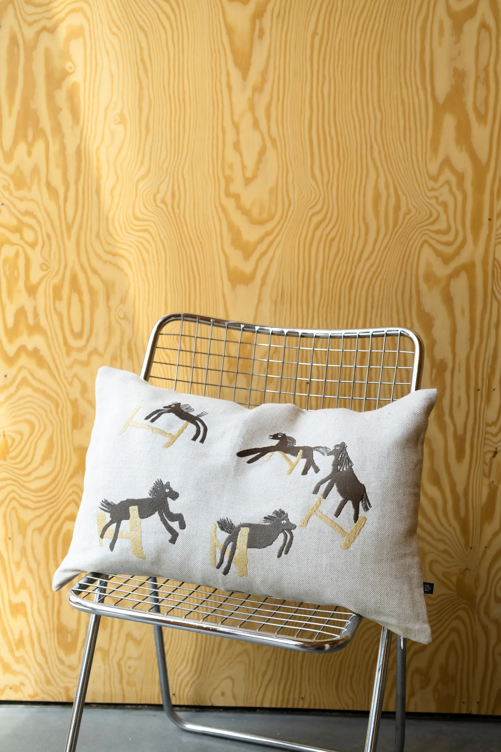 Springend paard kussensloop 38x58 cm, Natur Fine Little Day