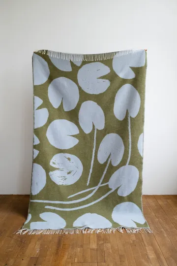 Water lilies plaid 130x220 cm - Blue-green - Fine Little Day