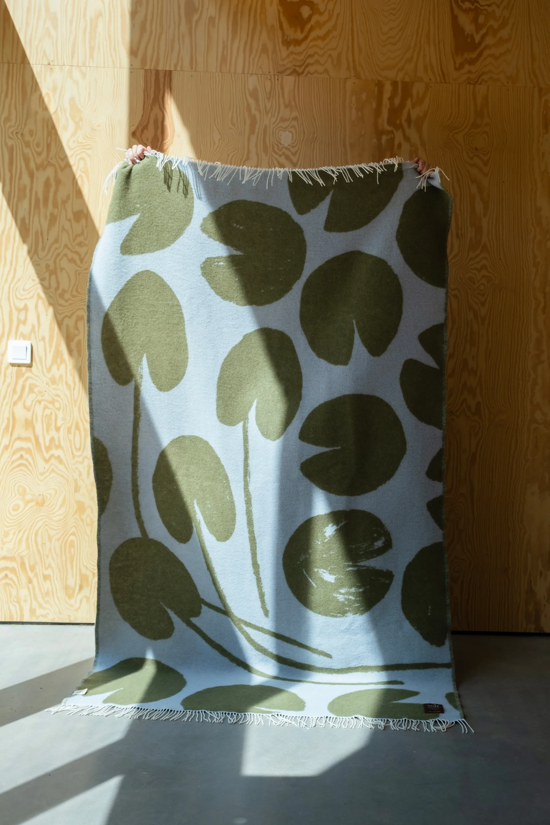 Water lilies plaid 130x220 cm, Brown Fine Little Day