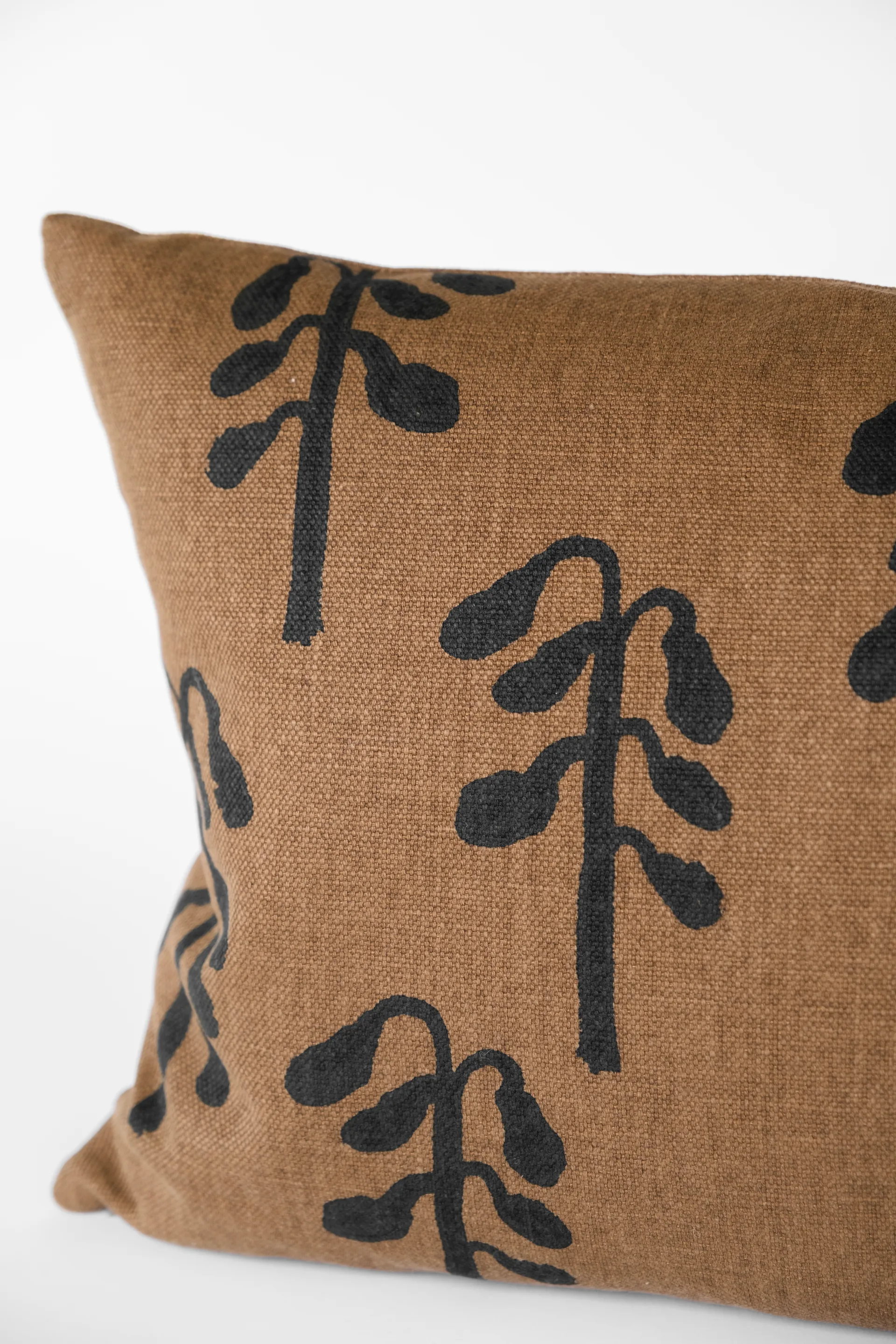 Weeping birch kussensloop 38x58 cm, Brown Fine Little Day
