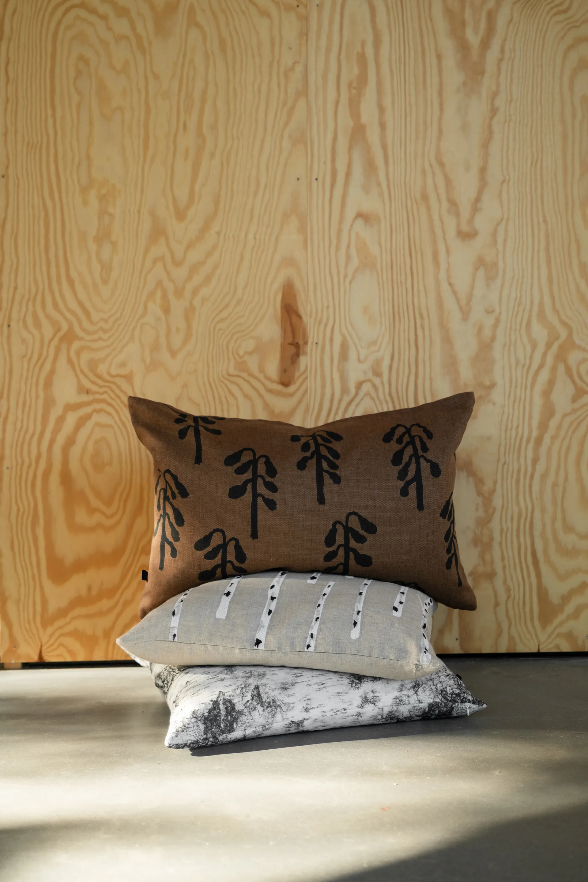 Weeping birch kussensloop 38x58 cm, Brown Fine Little Day