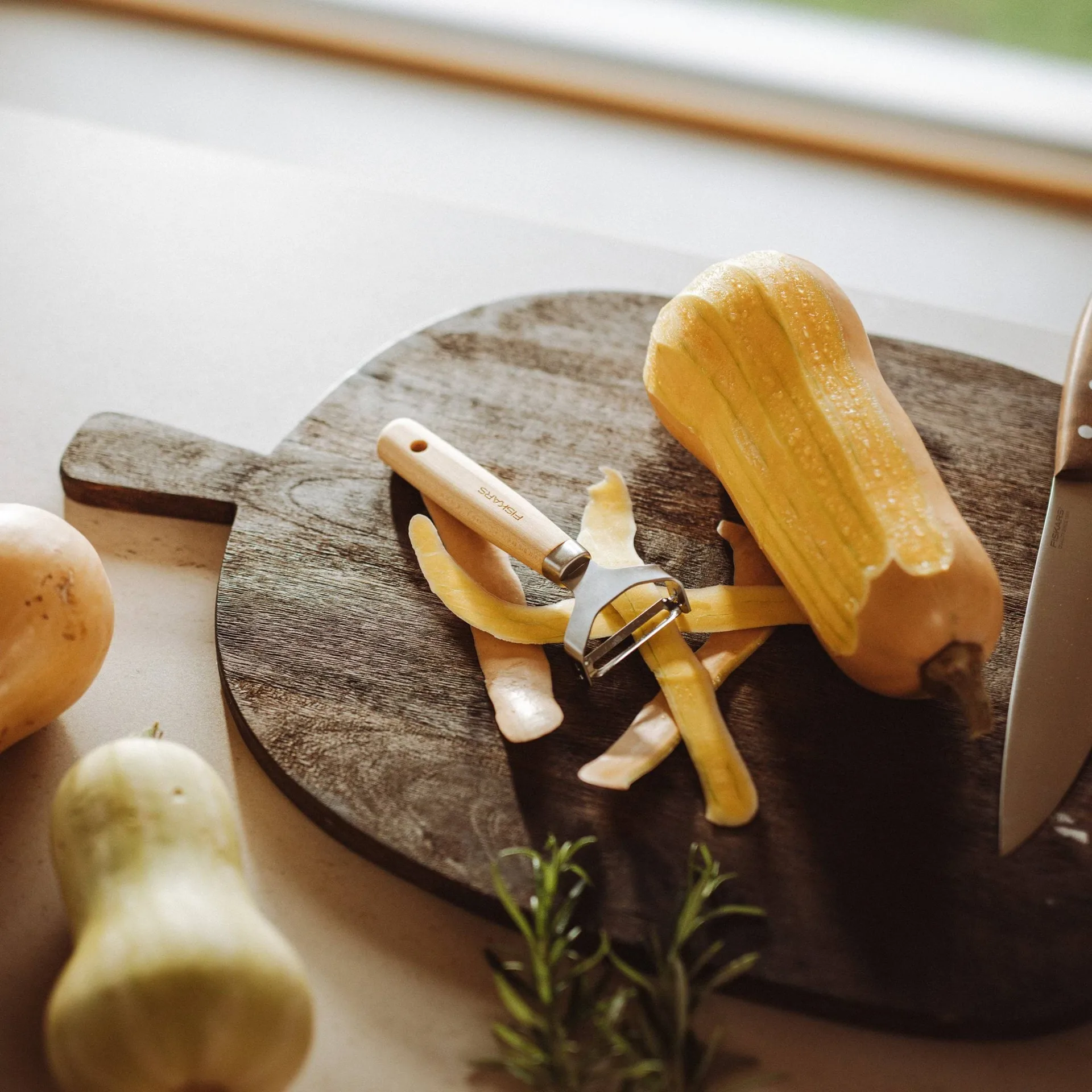 Folken dunschiller, Y-schiller, roterend mes Fiskars