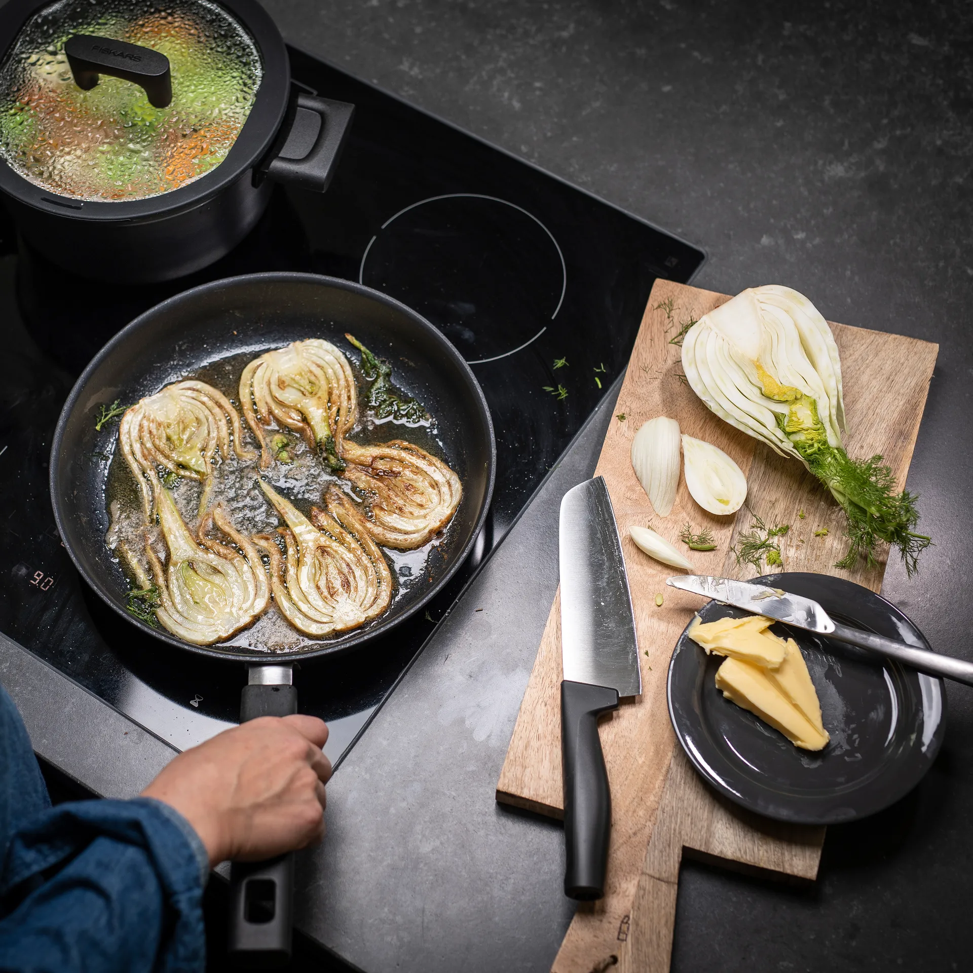 Hard Edge santoku koksmes 16 cm, Roestvrij staal Fiskars