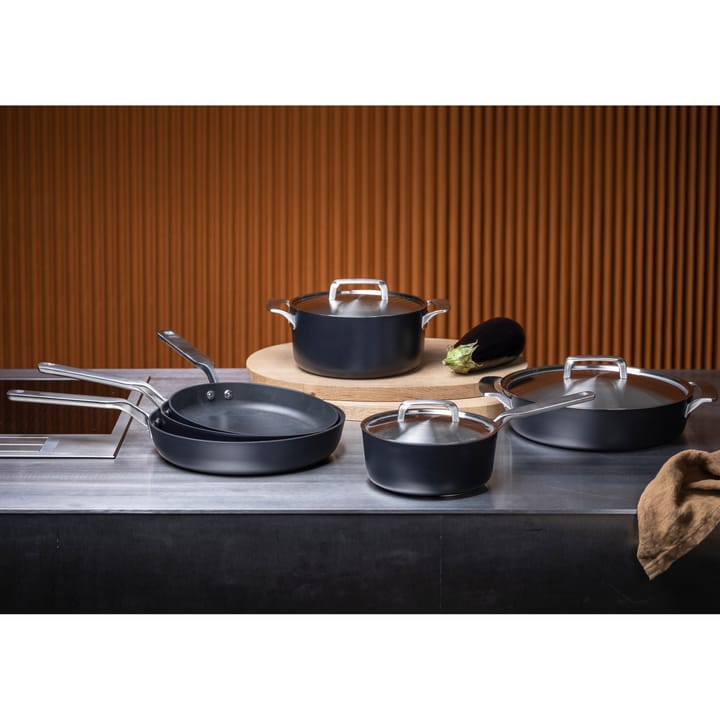 Rotisser frying pan, 26 cm Fiskars
