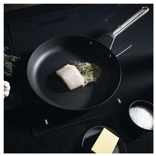 Taiten koekenpan, 28 cm Fiskars