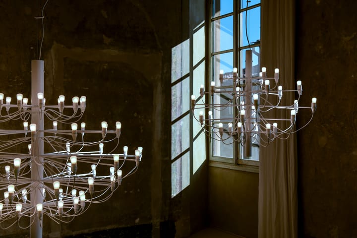 2097 Sarfatti kroonluchter, Matwit 30 lampen Flos