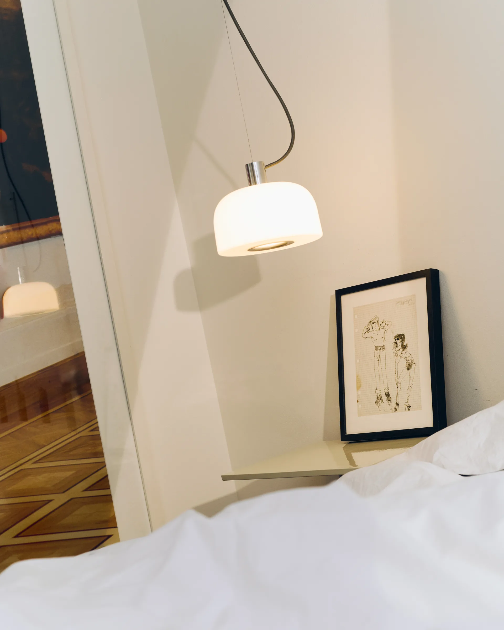 Bellhop Glass S1 hanglamp, Bright aluminum Flos