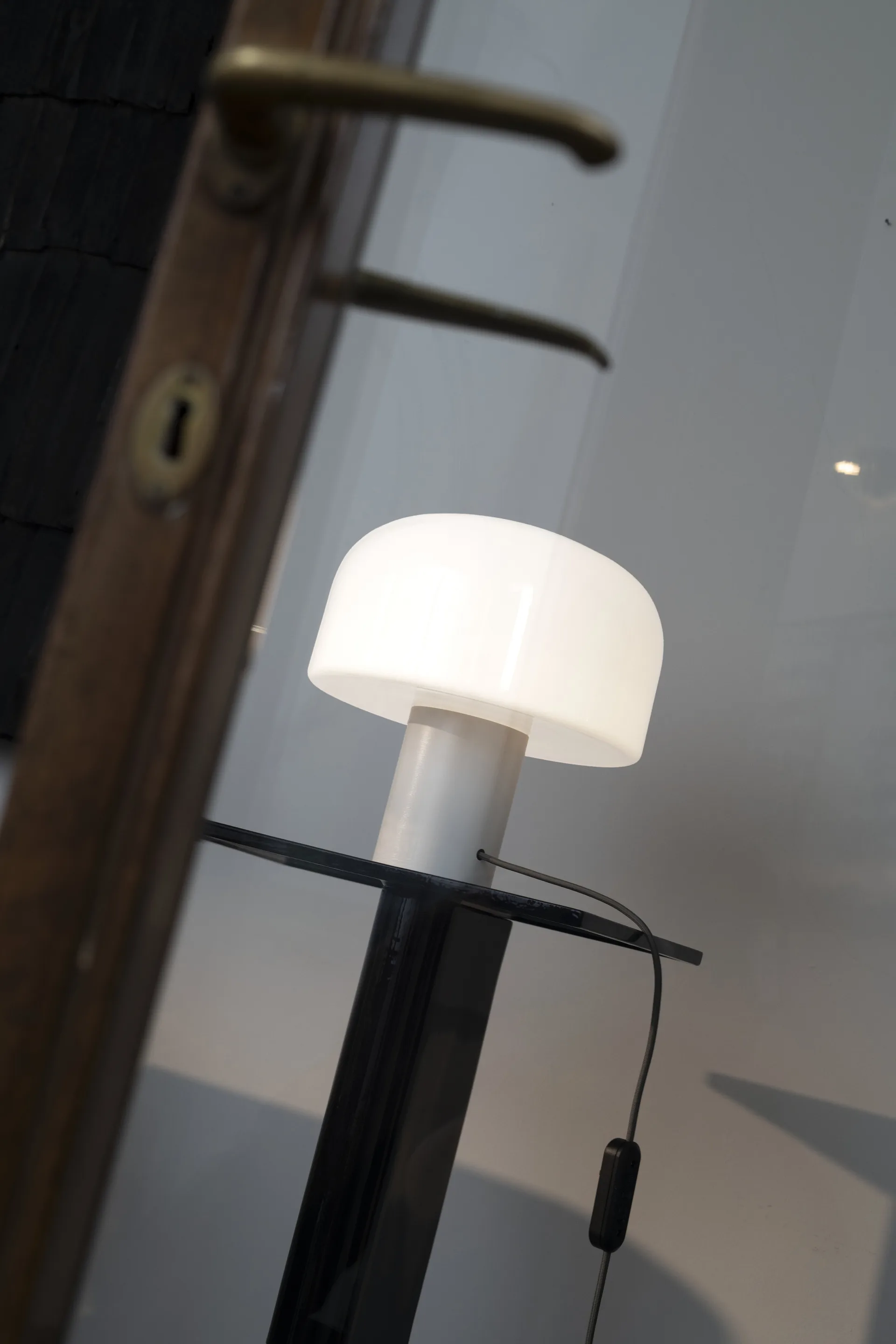 Bellhop Glass T tafellamp, White Flos