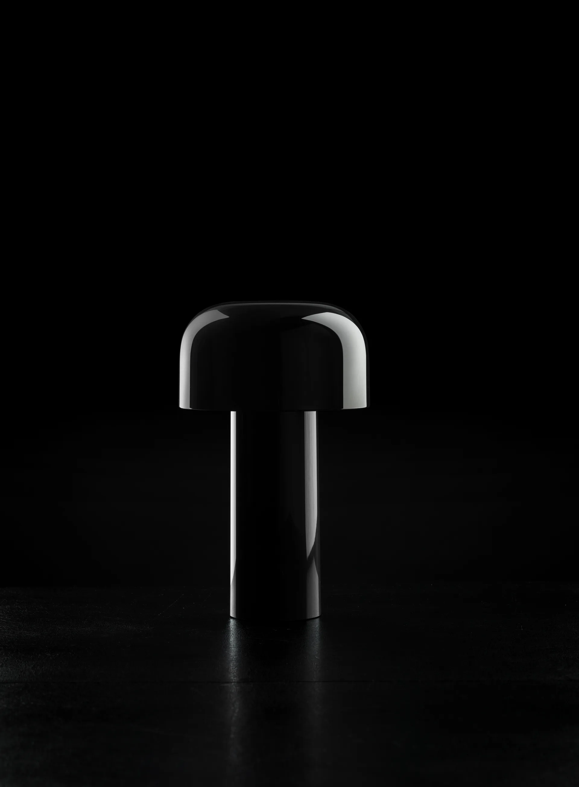 Bellhop portabele tafellamp, Glossy black, IP54 (inom/utomhus) Flos