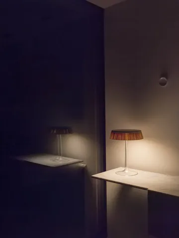 Bon Jour T tafellamp - Rookgrijs-mat verchroomde top - Flos