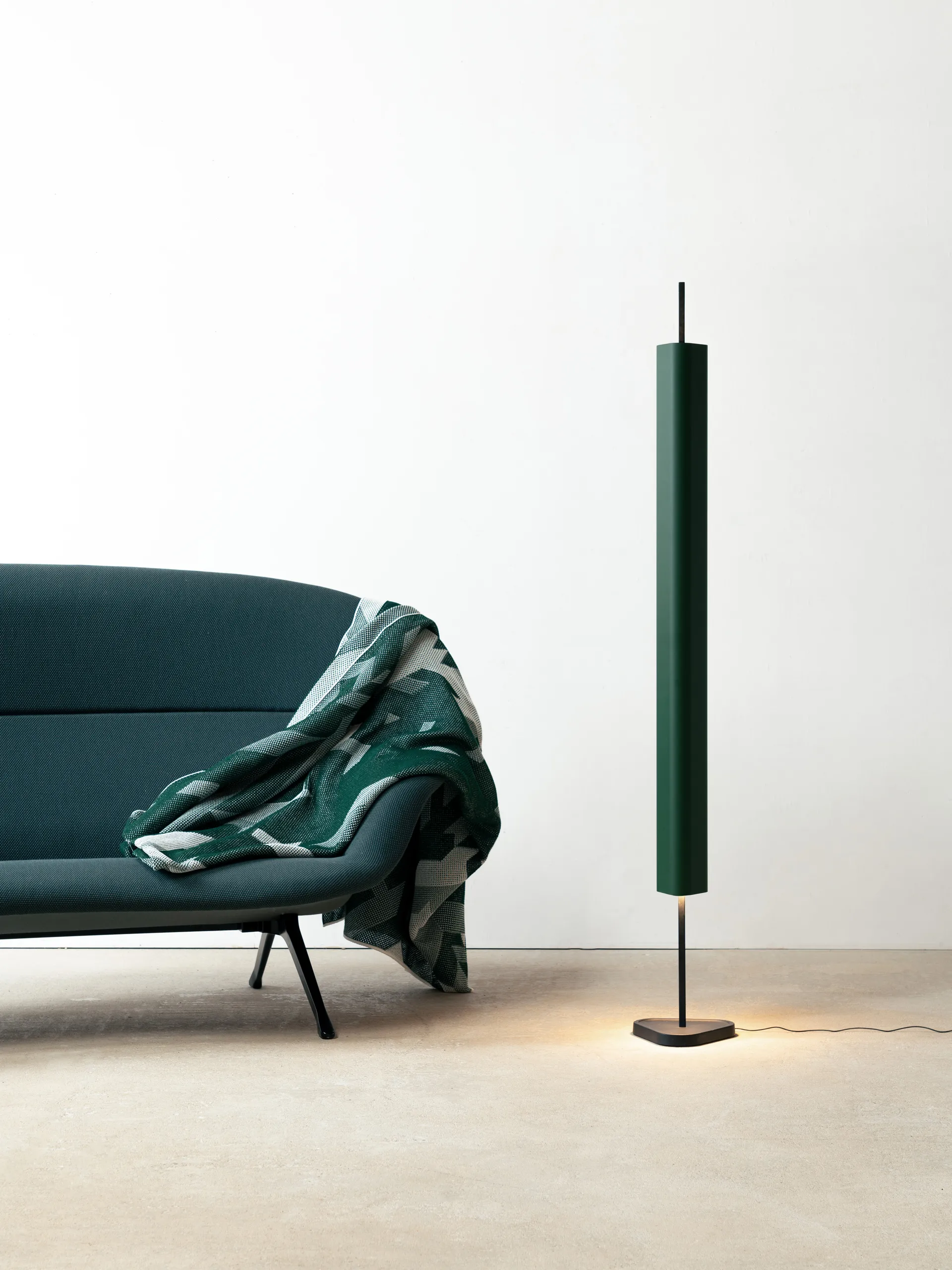 EMI vloerlamp 170 cm, Deep green Flos