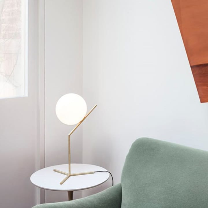 IC lights T1 low tafellamp, Zwart-opaal Flos