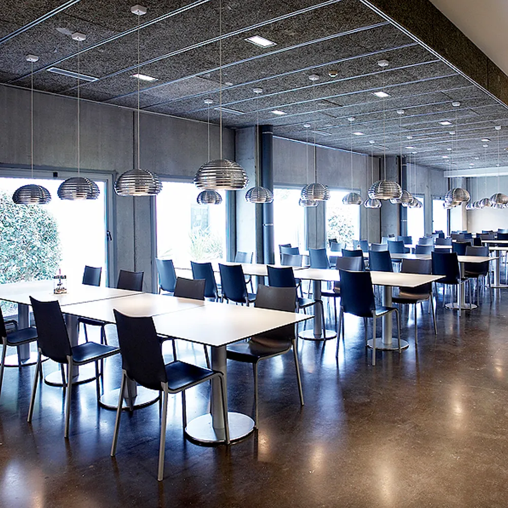 Splügen Bräu hanglamp, Gepolijst aluminium Flos