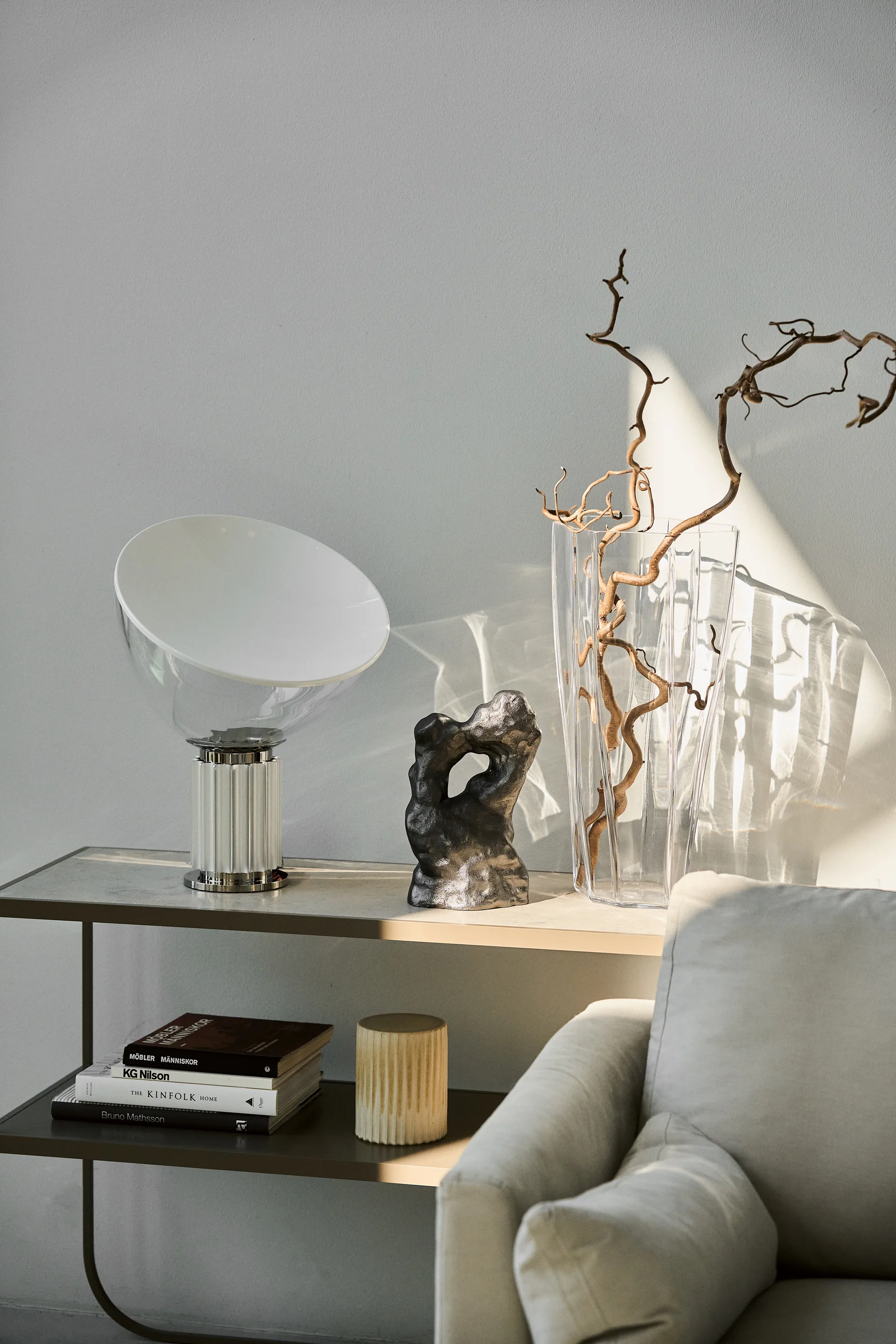 Taccia Small tafellamp LED 48,5 cm, Zilver-glazen kap Flos