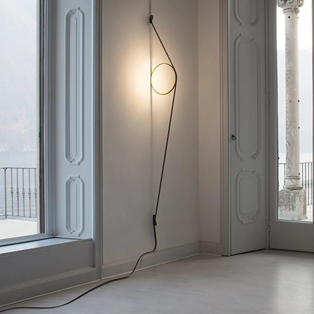 Wirering muurlamp, Roze-zwart Flos