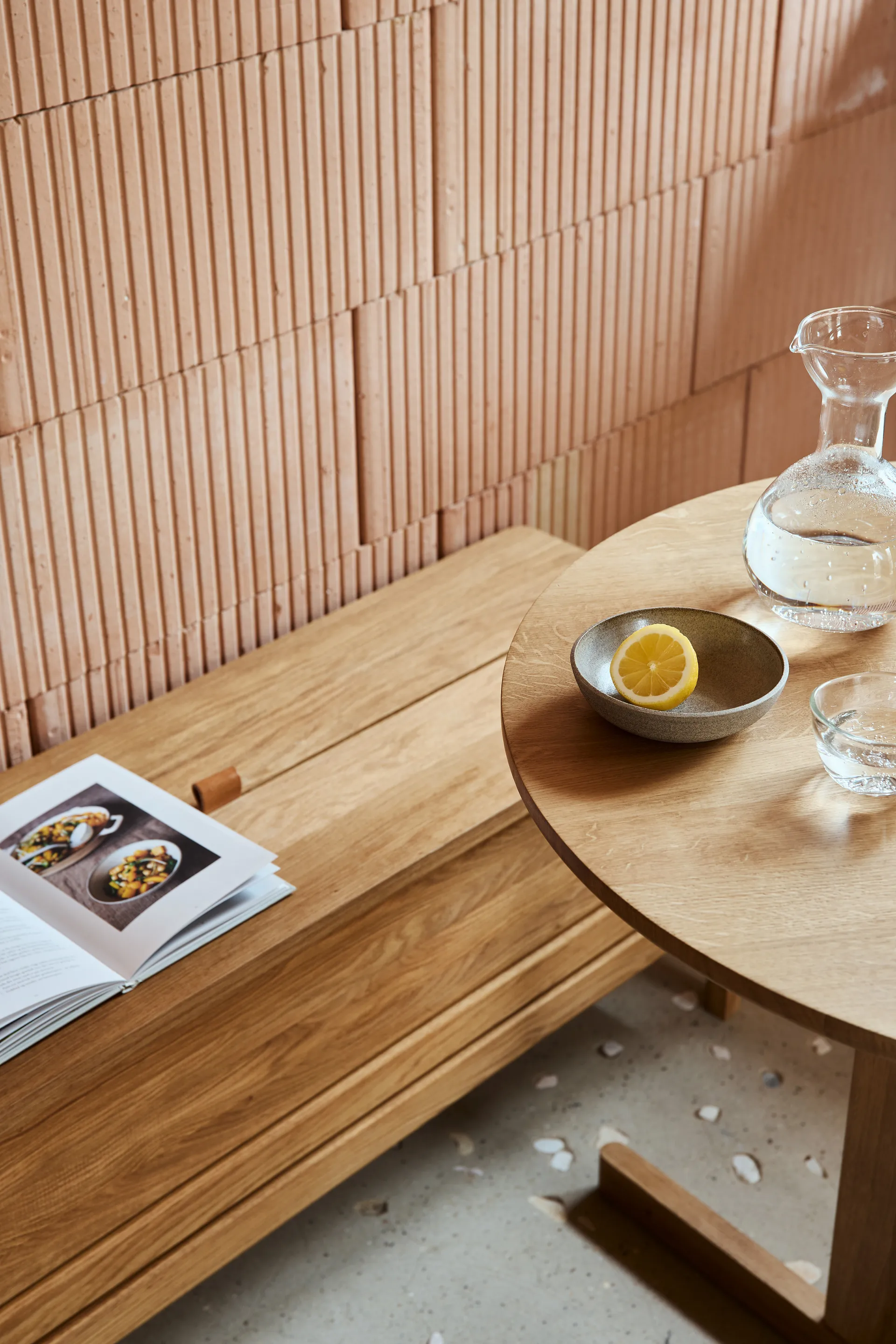 A Line opbergbank 111 cm, Eikenhout Form & Refine