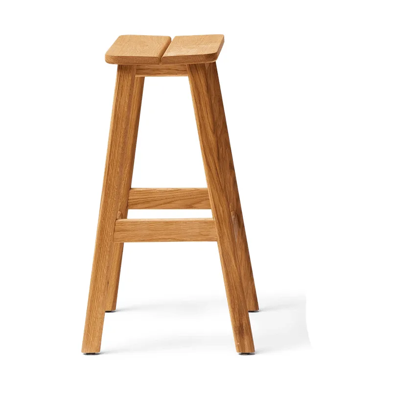 Angle Standard barkruk 65 cm, Eikenhout Form & Refine