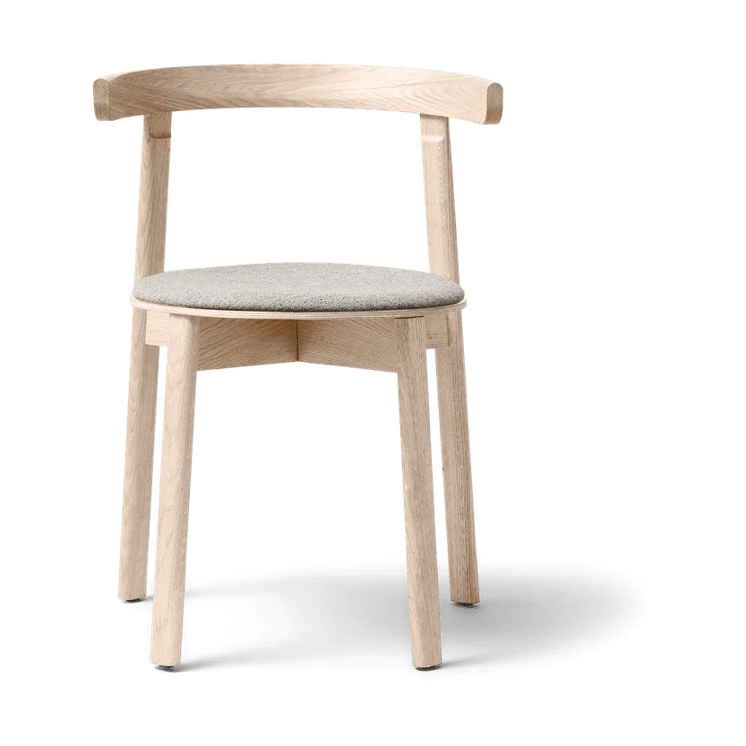 Lunar stoel, Wit eik-Hallingdal 65-0227 Form & Refine