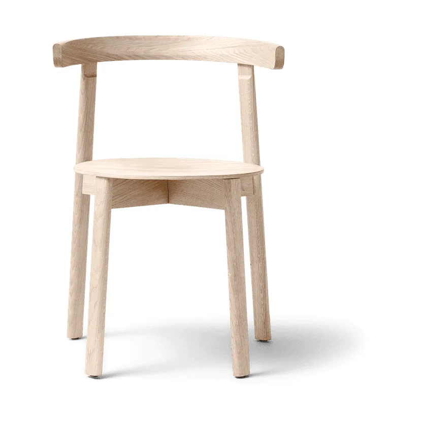 Lunar stoel, Wit eiken Form & Refine