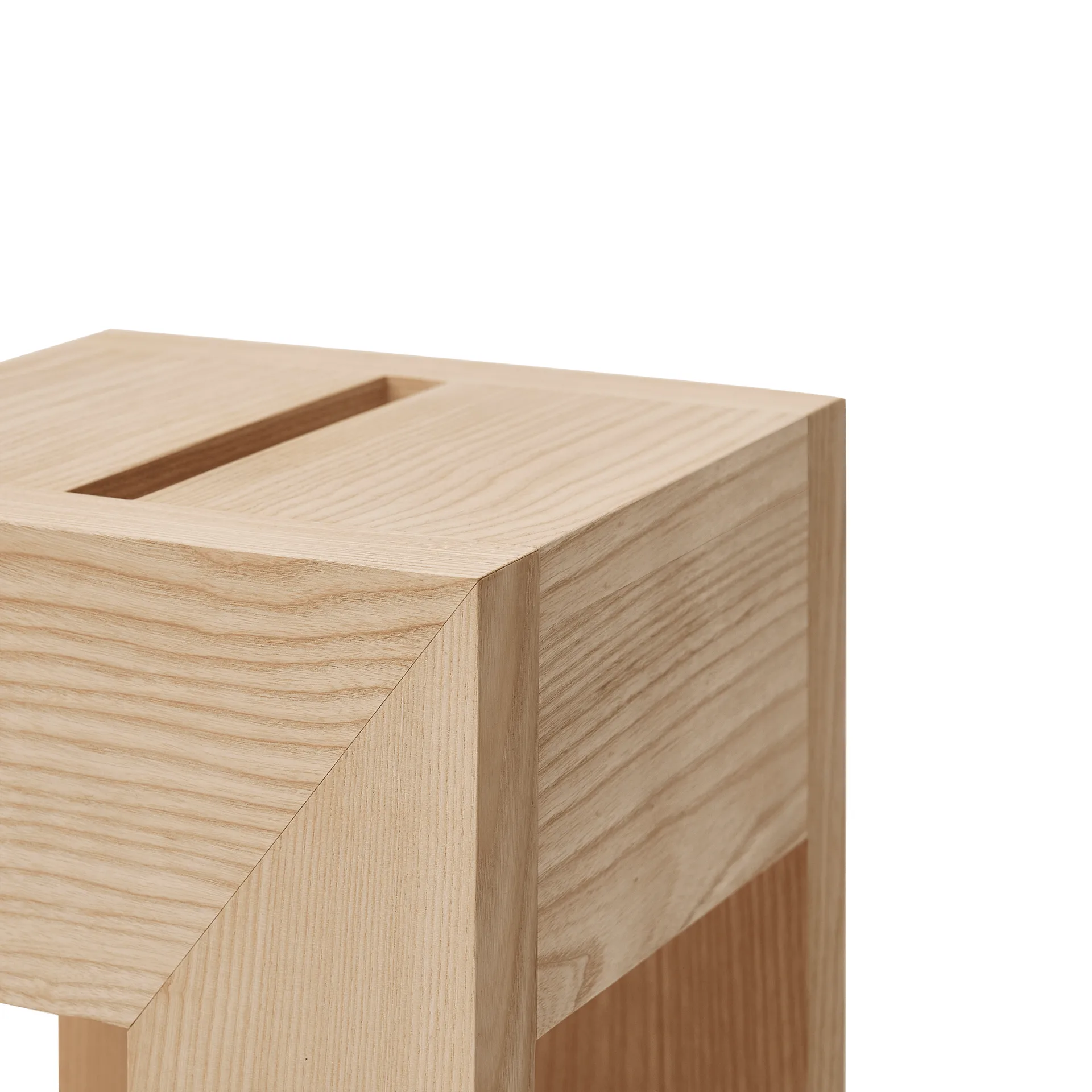 Monolith bijzettafel, Esdoorn, 29x29x36 cm Form & Refine