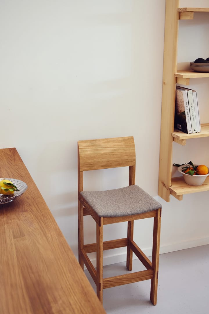 Sonder barkruk 65 cm, Eik-Hallingdal 65-0227 Form & Refine