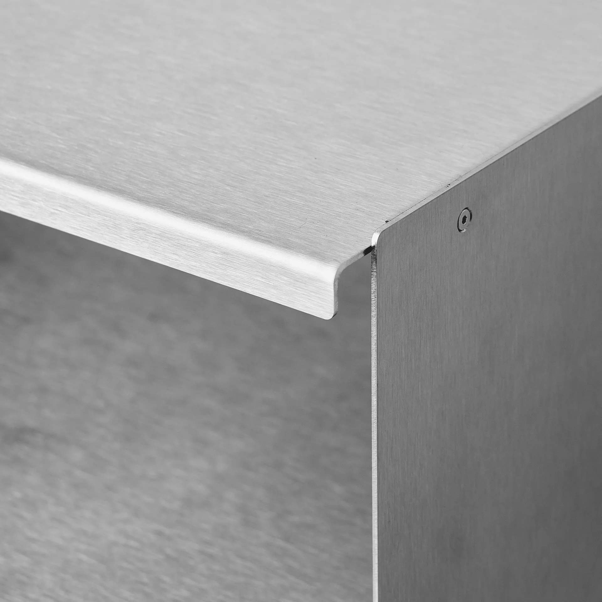 Taper Cube Box wandplank, Roestvrij staal, 34x35 cm Form & Refine