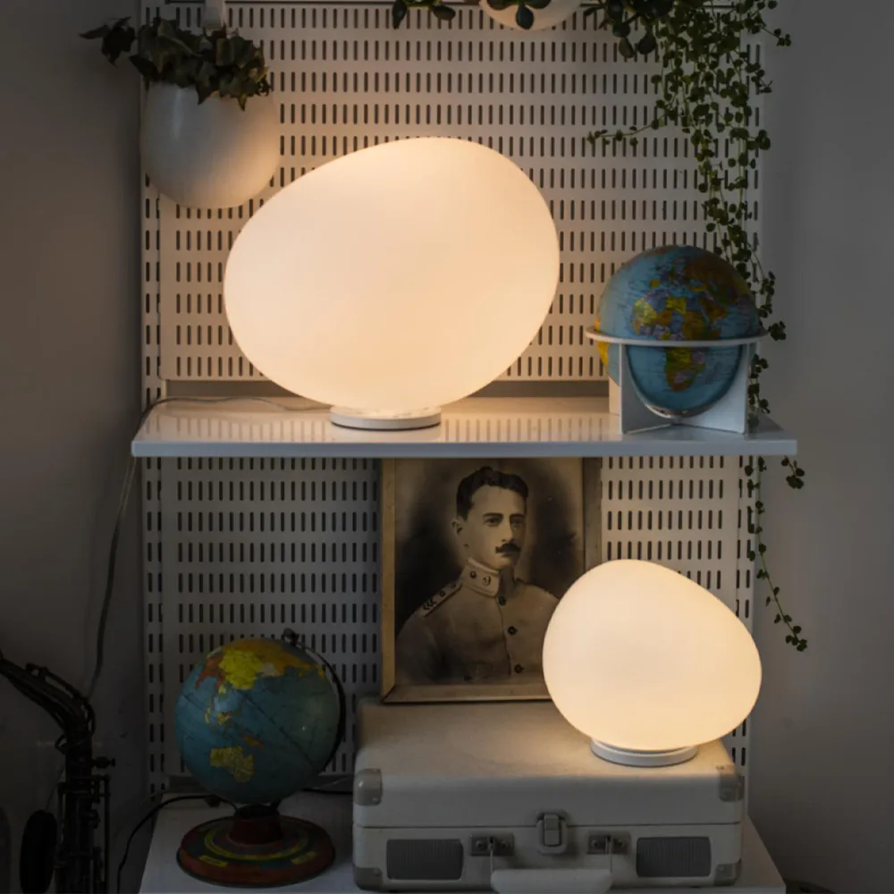 Gregg grande tafellamp, Wit Foscarini