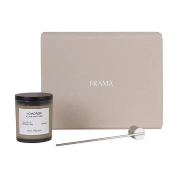 FRAMA geschenkset geurkaars + kaarsendover - Komorebi - FRAMA