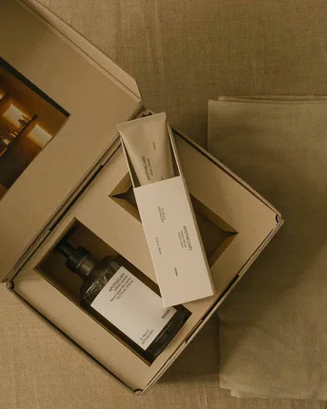 FRAMA geschenkset handzeep + handcrème - Apothecary - FRAMA