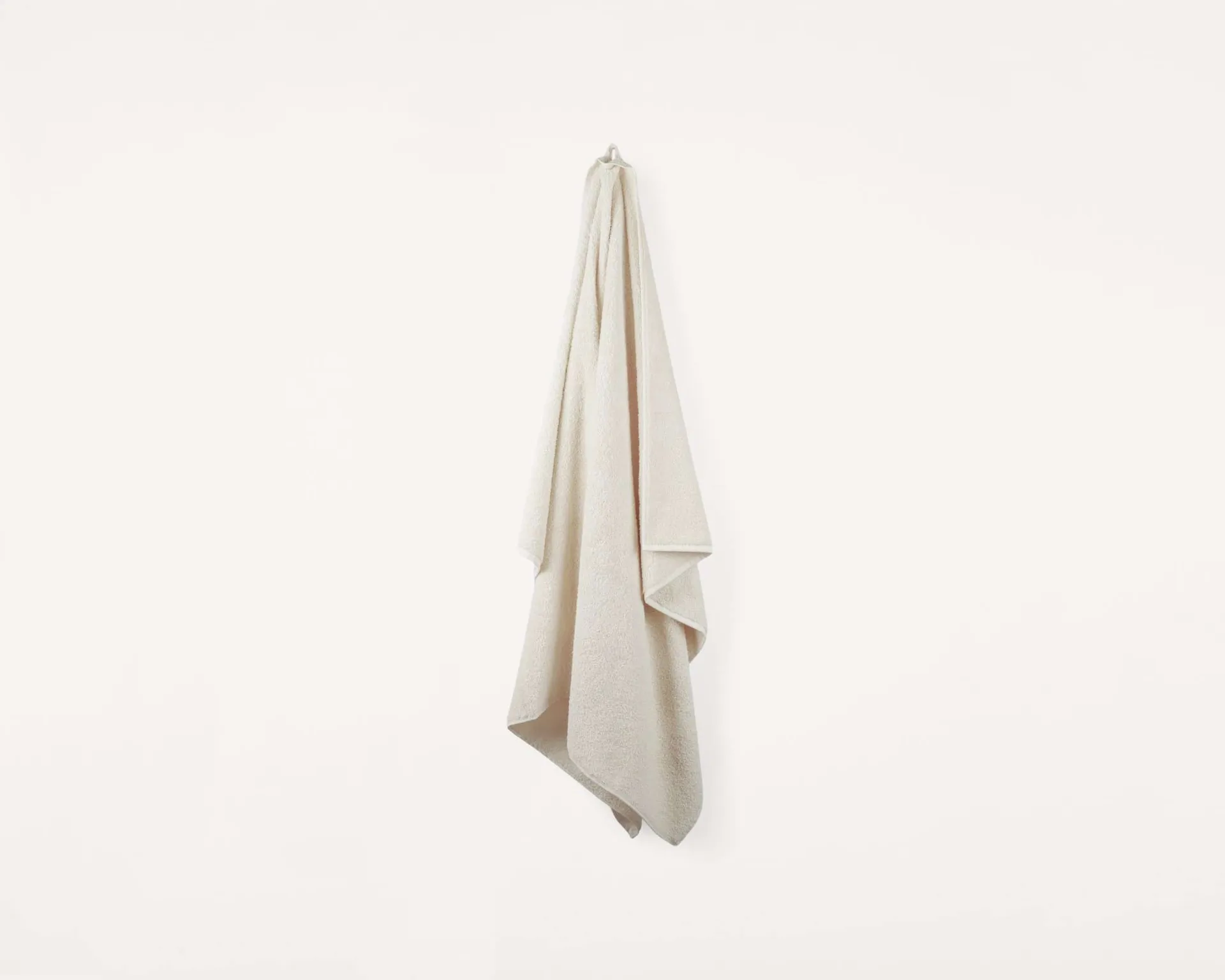 Heavy Towel badlaken 150x100 cm, Bone white (wit) FRAMA