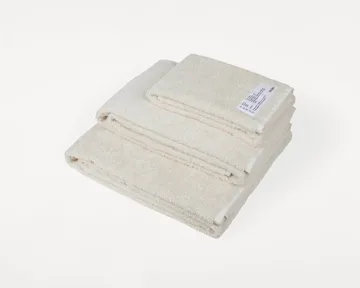 Heavy Towel badlaken 150x100 cm - Bone white (wit) - FRAMA